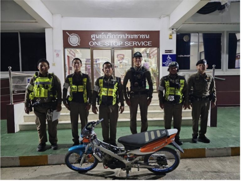 สายตรวจรถยนต์ , สายตรวจจราจร ทำการตรวจยึดรถจักรยานยนต์ดัดแปลงสภาพ (ท่อดัง),ไม่ติดแผ่นป้ายทะเบียน